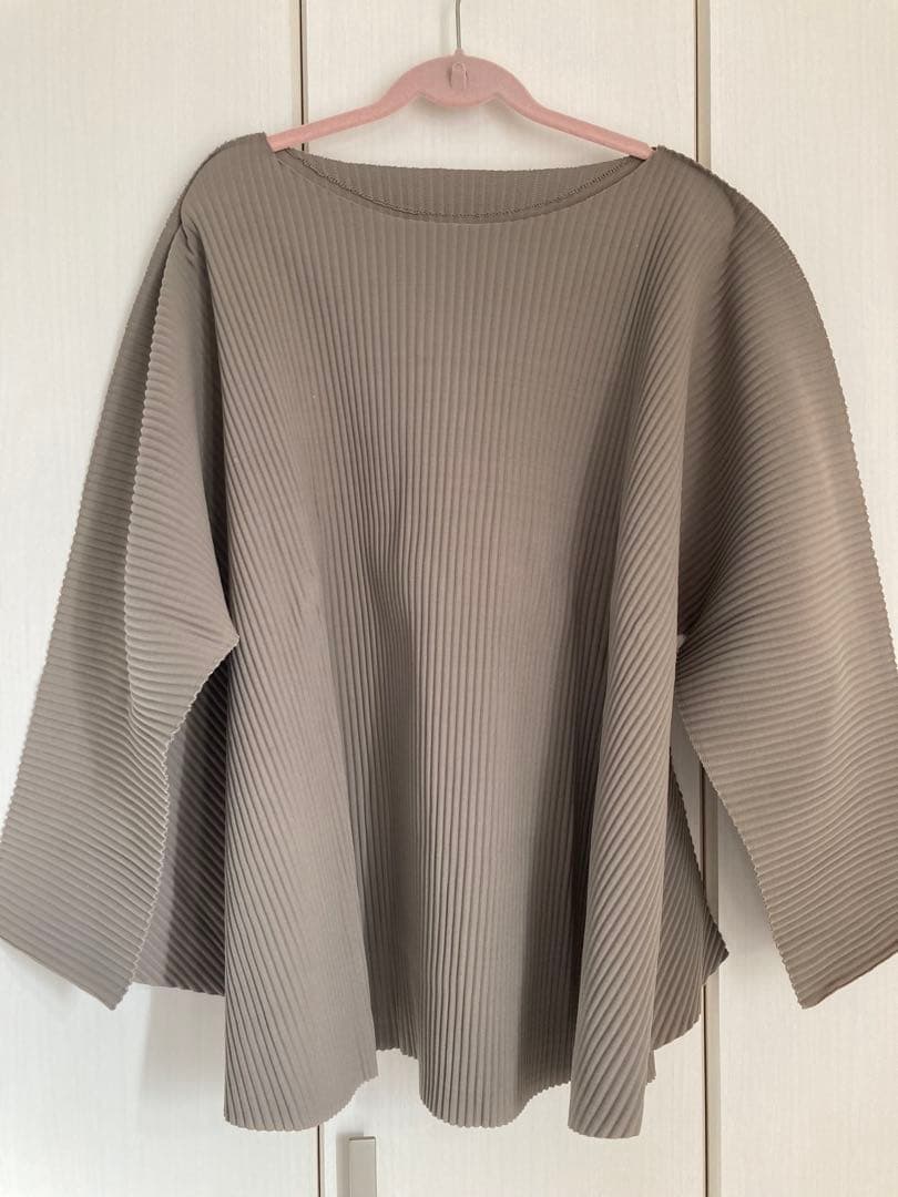 ミーイッセイミヤケ プリーツデザイン長袖トップス