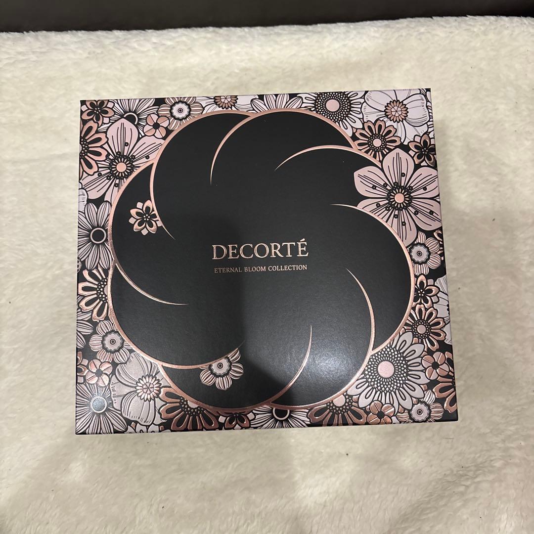 【新品】コスメデコルテ エターナル ブルームコレクションクリスマスコフレ2025