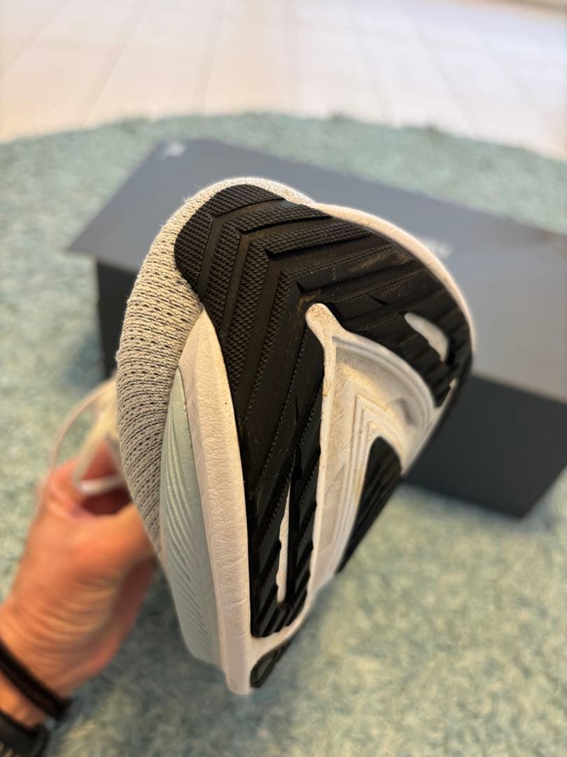 asicsアシックス スーパーブラスト2 25.5センチ