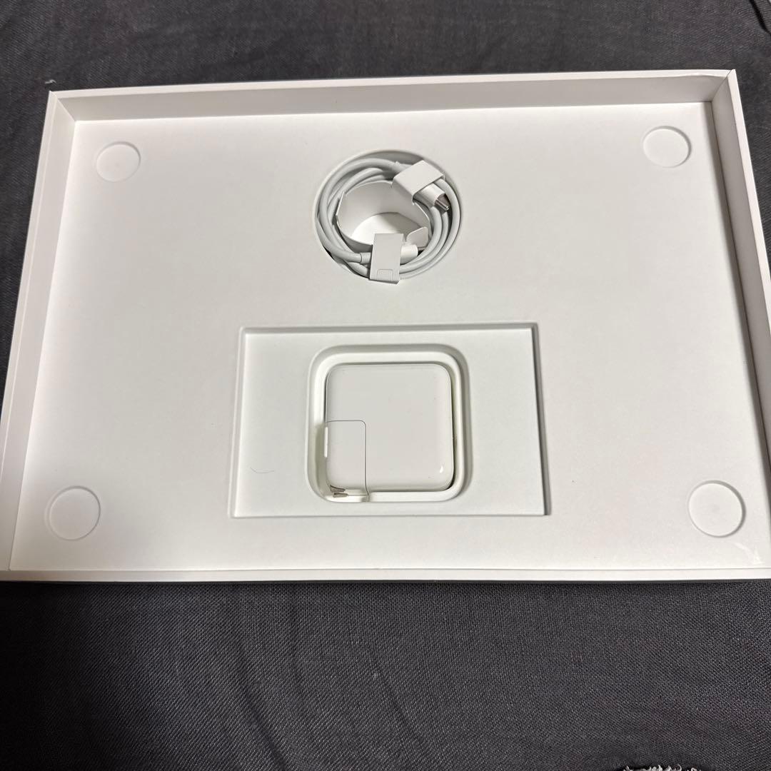 MacBook Air M1チップ搭載512GB SSD【バッテリー劣化】