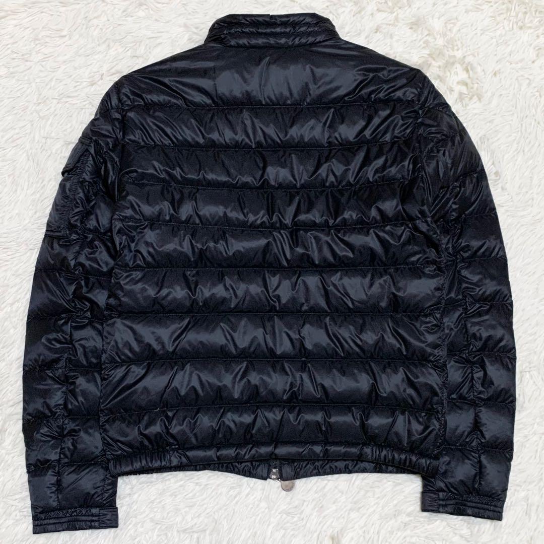 【未使用に近い】モンクレール ライトダウン AGAY ロゴワッペン ブラック0