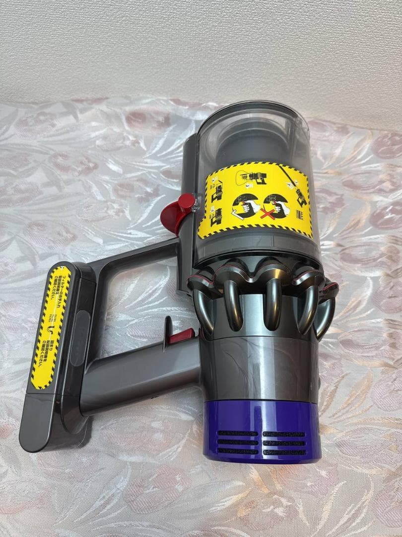 【分解洗浄済】43-ダイソン dyson v10 sv12 掃除機 作動品