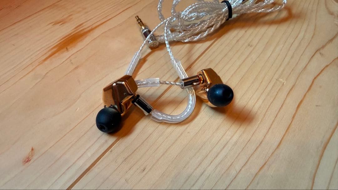 final B1 イヤホン