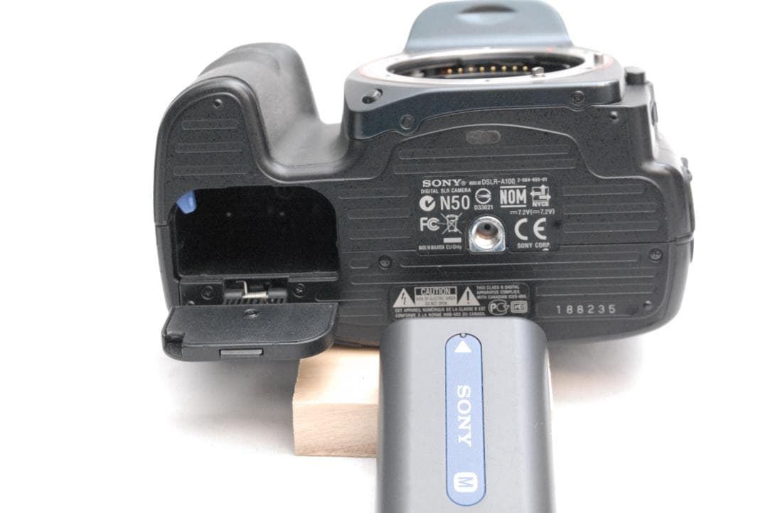 SONY α 100/DT 18-70mm (良品）