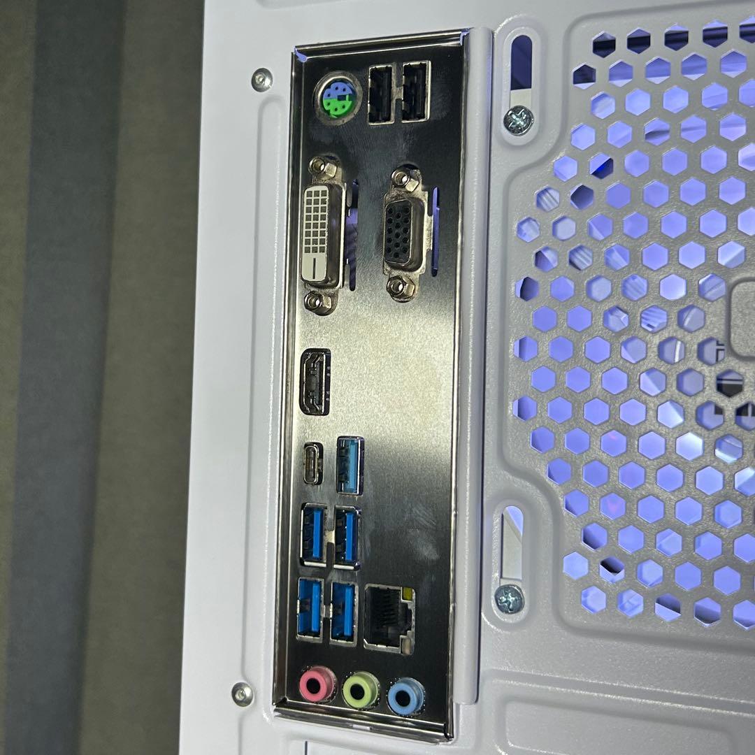 高性能 白 ゲーミングPC RTX2080 Windows11 ワイルズ超快適