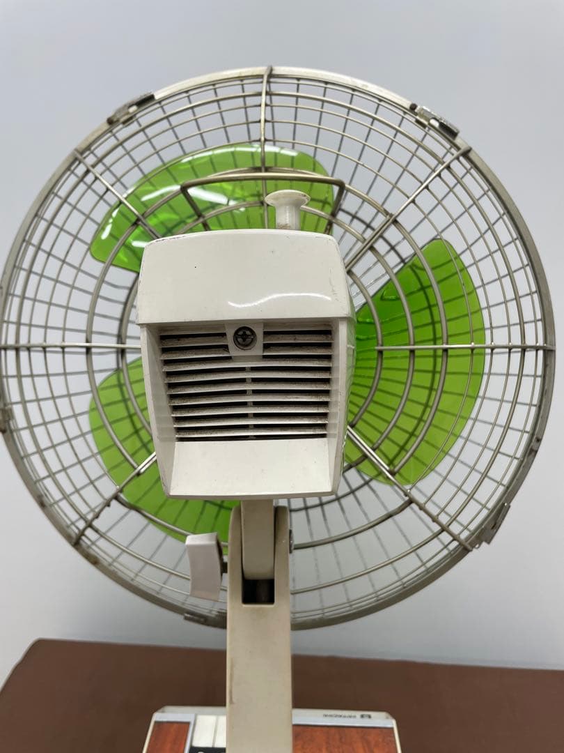 動確済品 昭和レトロHITACHI 卓上扇風機 D-670 緑色