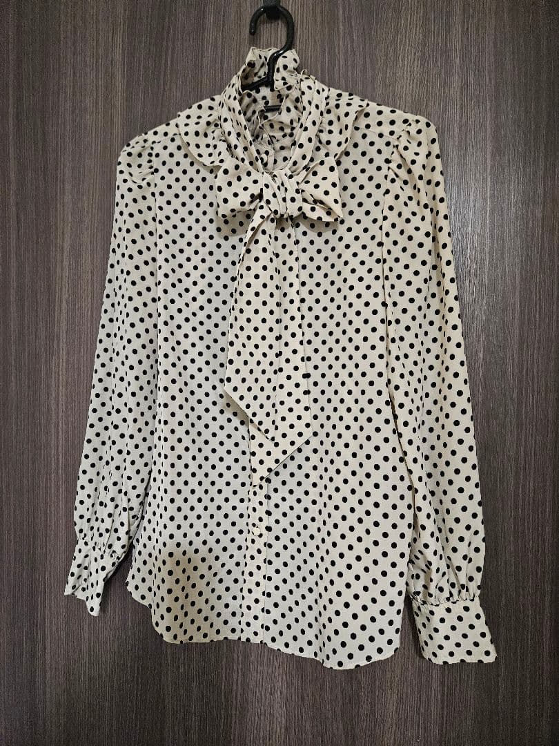 ルルウィルビードットボウタイブラウスLOULOU WILLOUGHBY