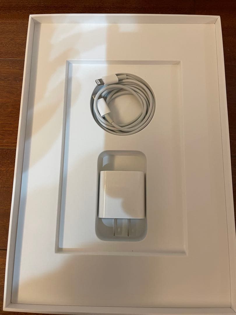 iPad 8世代　32GB Wi-Fiモデル+キーボード