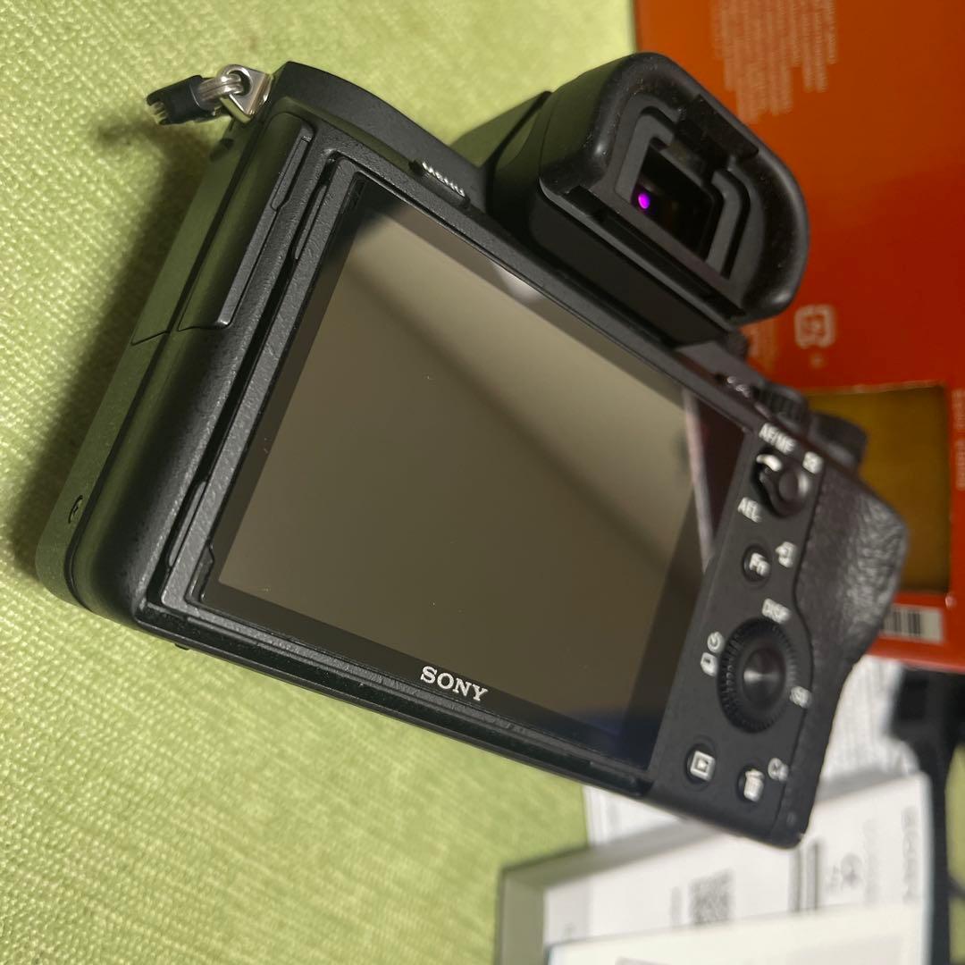 Sony α7 II ILCE-7M2 本体 + バッテリー2個 + 充電器