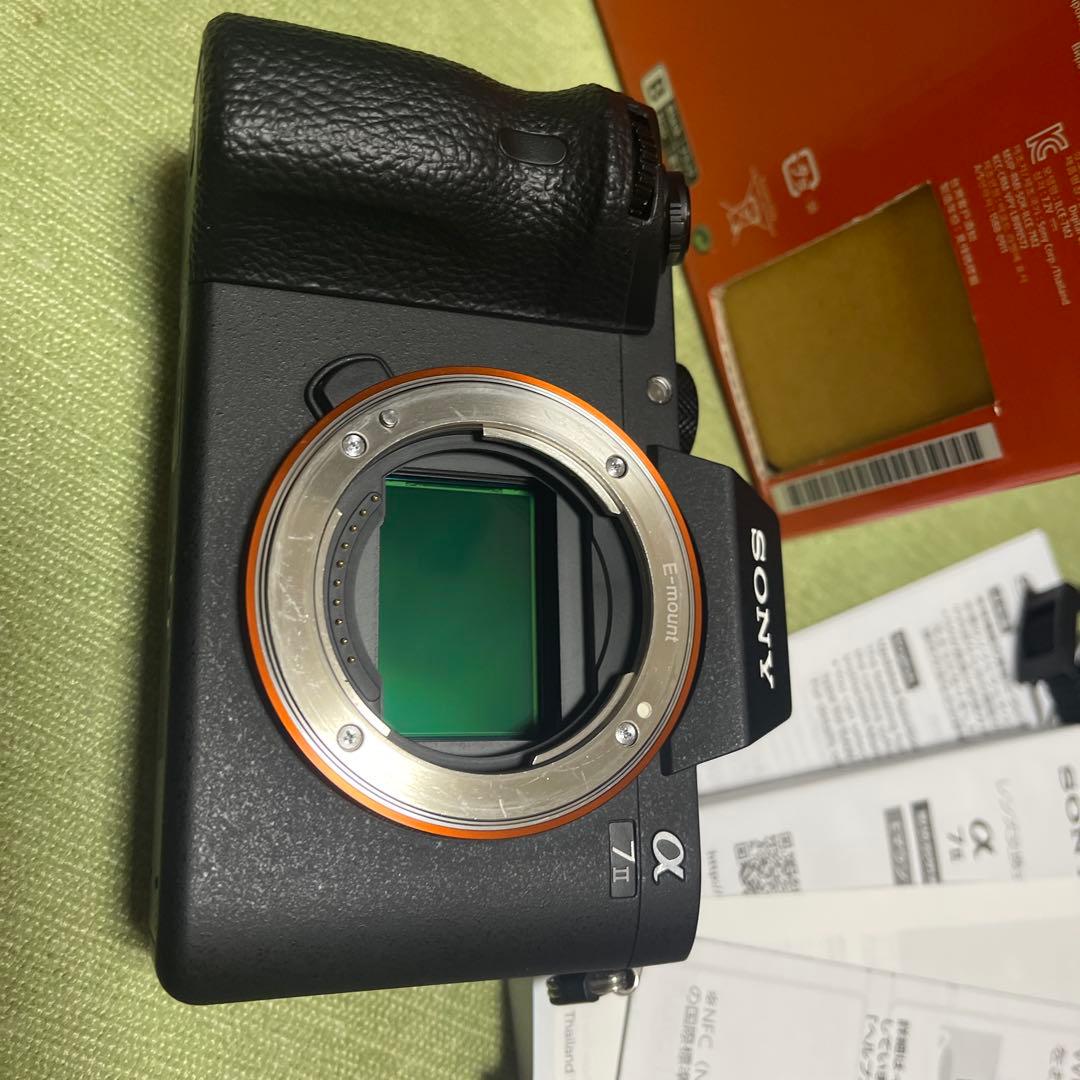 Sony α7 II ILCE-7M2 本体 + バッテリー2個 + 充電器