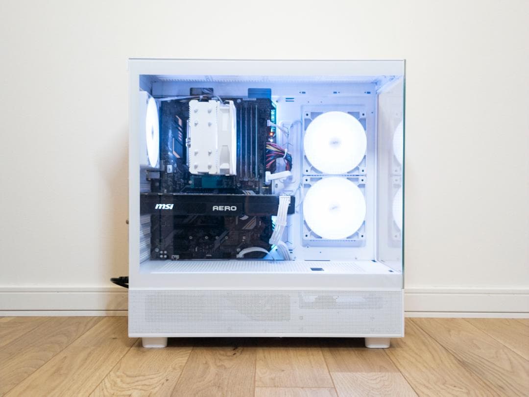 白ゲーミングPC GTX1070 / i5-9400F / M.2 500GB