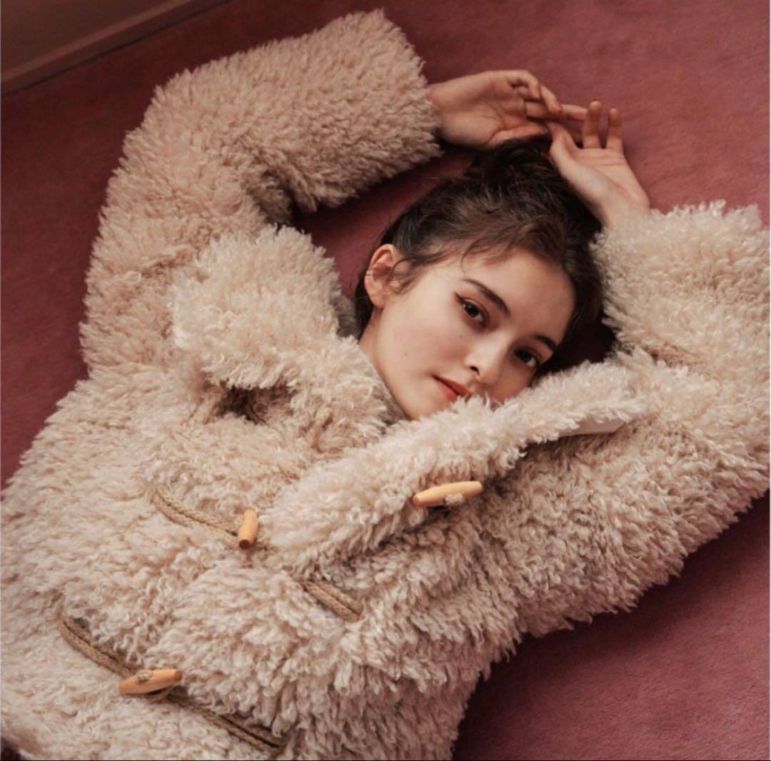 Treatürself プードル ファーコート