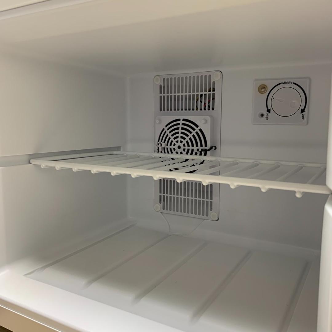 ★AMADEO　17L　冷蔵庫　ペルチェ式　WRF-1017AM