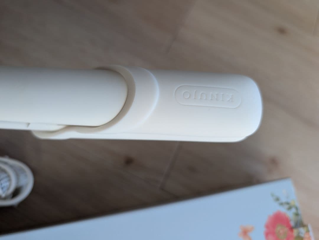 即発送★美品通電確認済　KINUJO ストレートヘアアイロン ホワイト