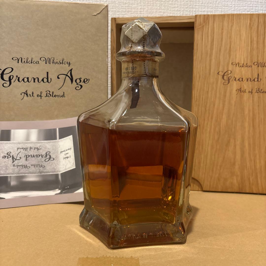ニッカウイスキー　Grand Age グランドエイジ ウイスキー　木箱付　（2）