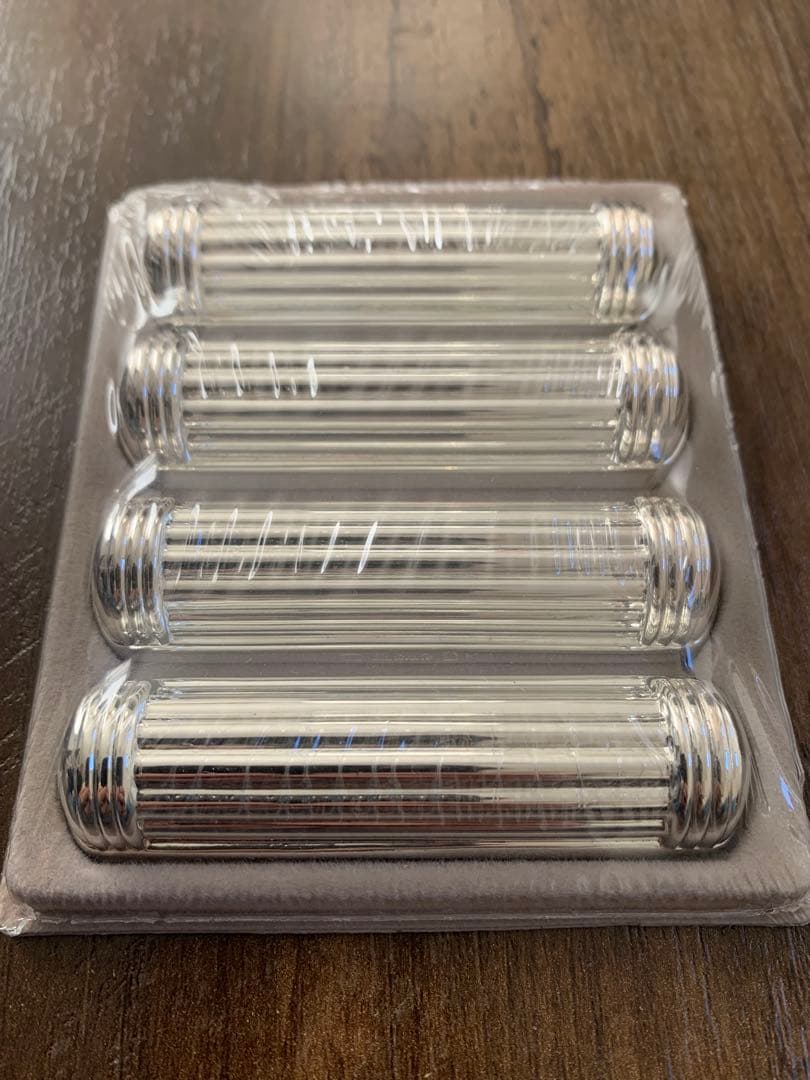 チ*コ様 週末限定値下げ・希少・未使用品　箱付きクリストフル 箸置き 4個セット