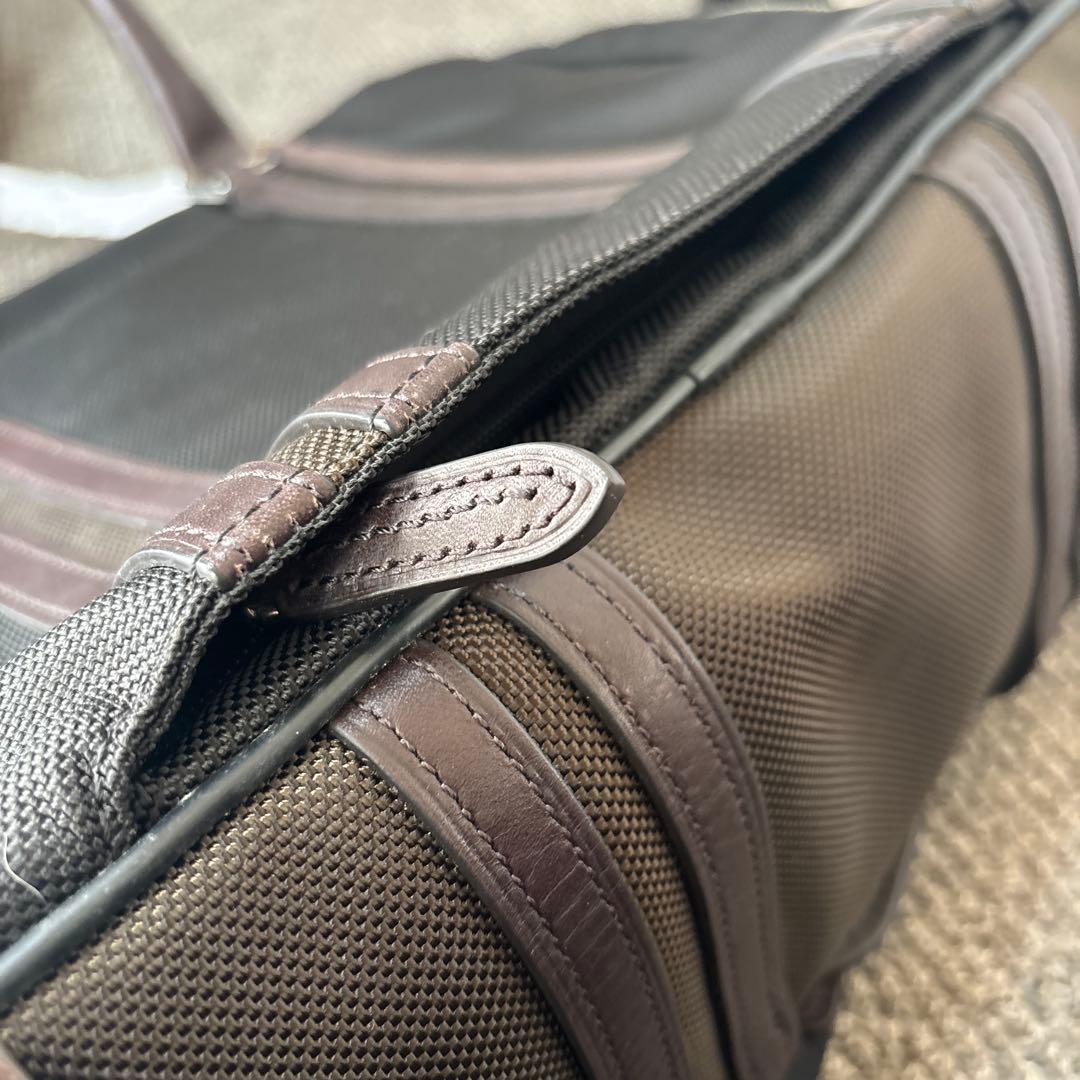 美品　TUMIビジネスバッグ ブラック ナイロン レザー　大容量