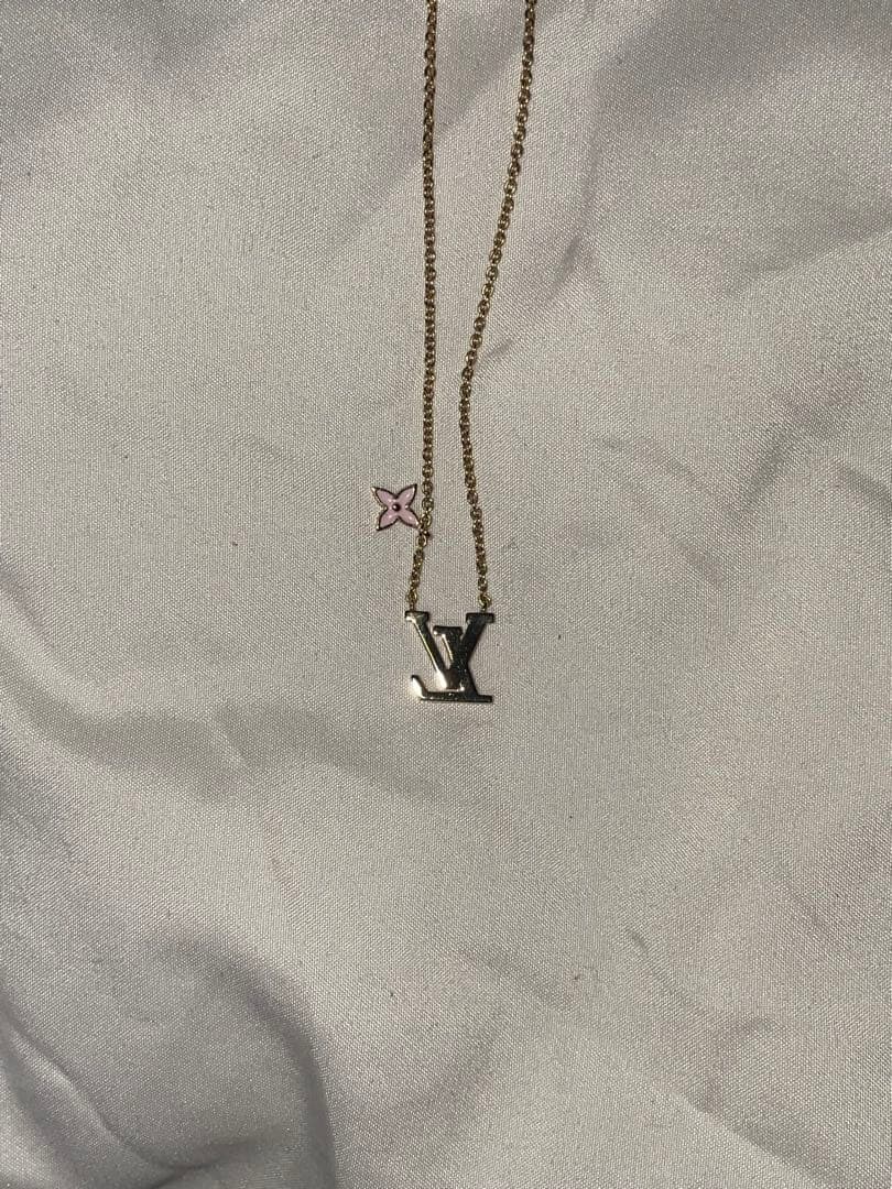 最終値下げ！【美品】Louis Vuitton ロゴネックレス