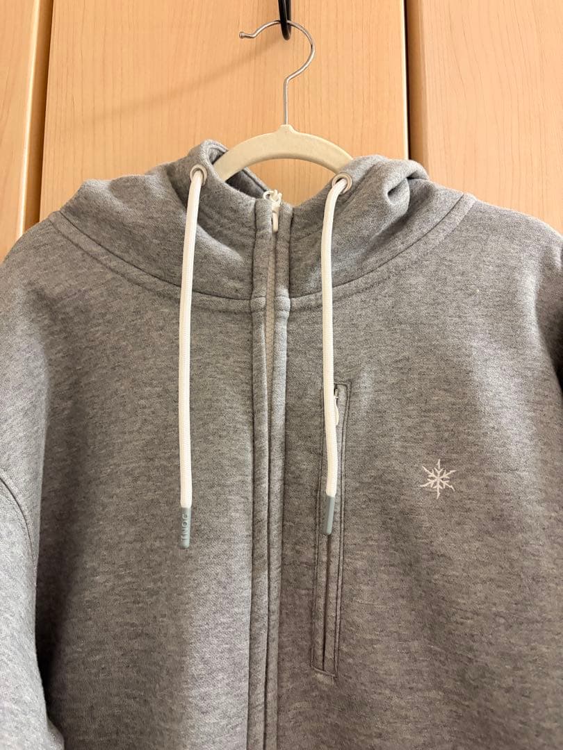 【美品】TNOC hokkaido グレージップ裏起毛パーカー Mサイズ