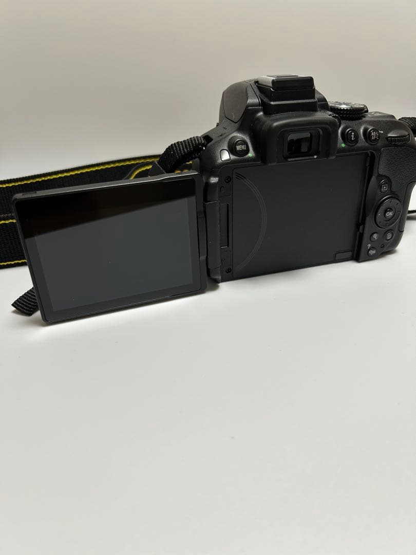 Nikon デジタル一眼レフカメラ レンズ2本付き　D5300