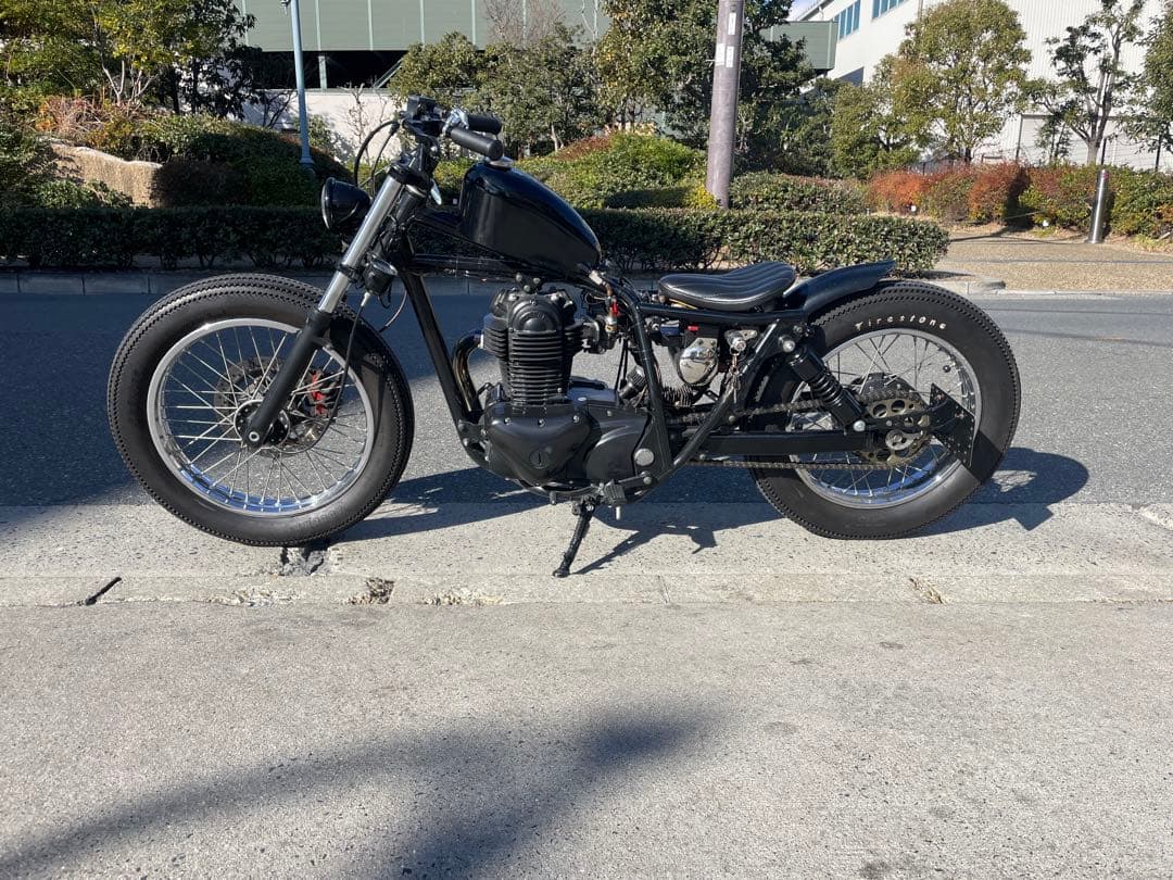 KAWASAKI 250TR フロントホイール　タイヤ付き　19インチ