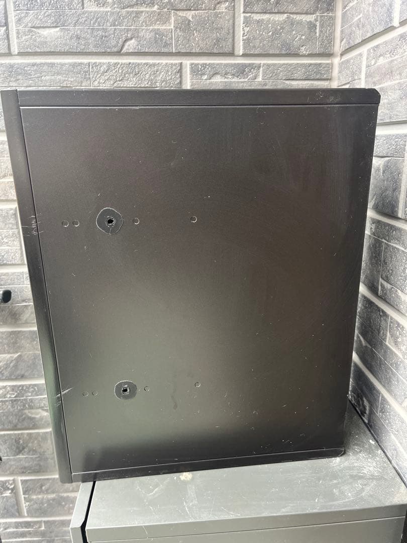 機能門柱　インターホン、表札なし