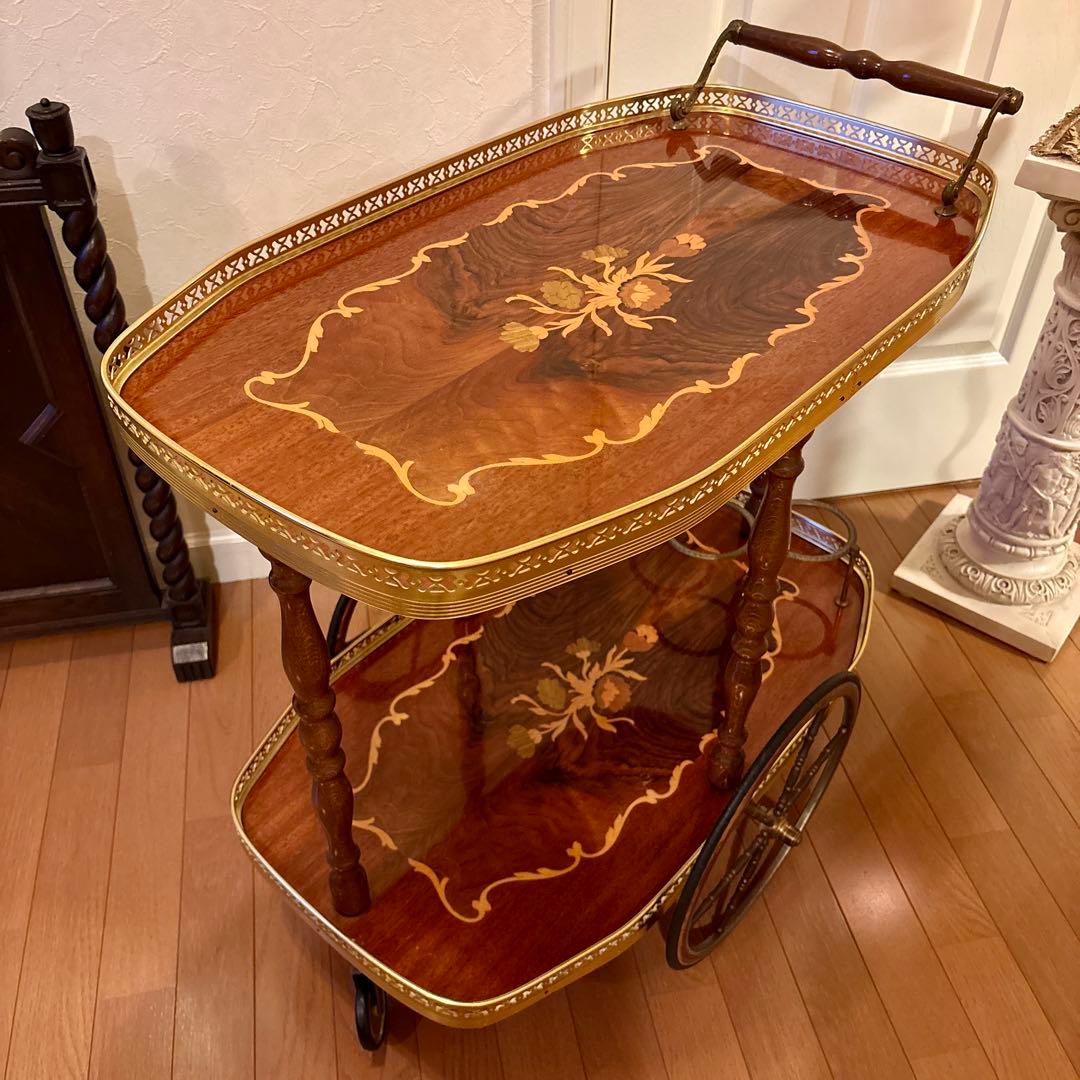 イタリア製 飾り棚 (画像3枚目ベネチアグラスと陶器 花瓶はオマケです)