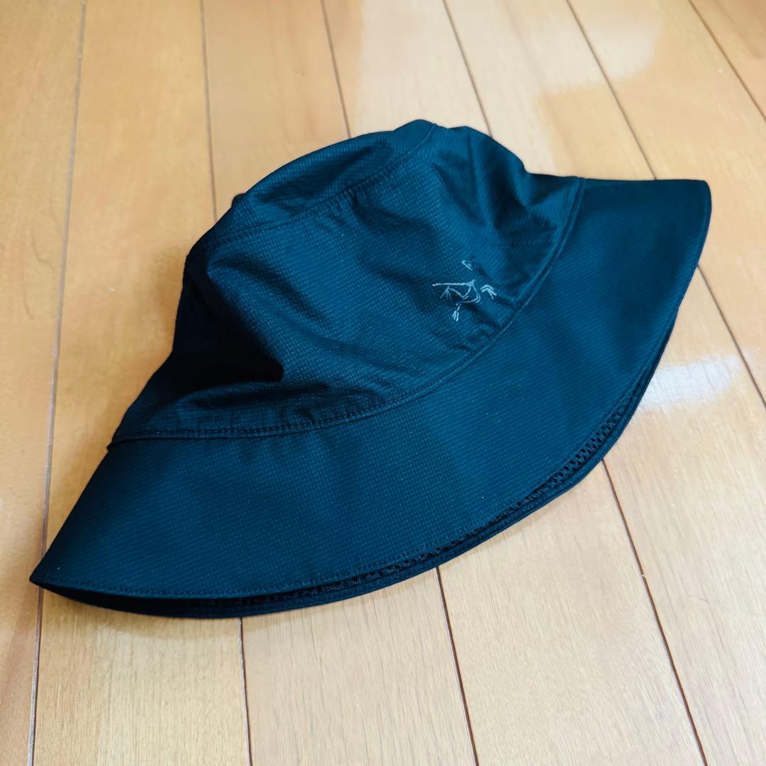 アークテリクス エアリオス バケットハット フロントロゴ ブラック S-M