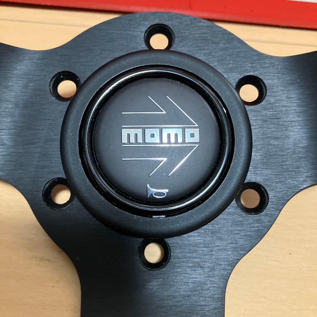 「Rio」MOMO ステアリングホイール 35cm 黒/黄色MOD.08