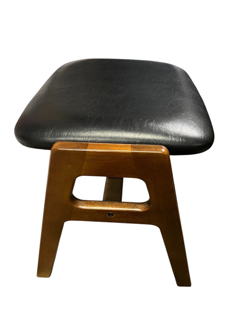 【カリモク60】スタッキングスツール C36116 スタンダードブラック