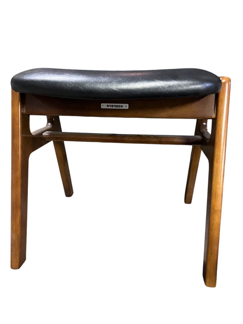 【カリモク60】スタッキングスツール C36116 スタンダードブラック