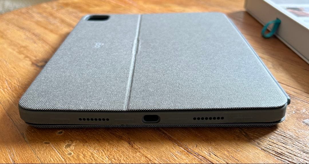 11インチiPad ProロジクールCombo Touch Keyboard