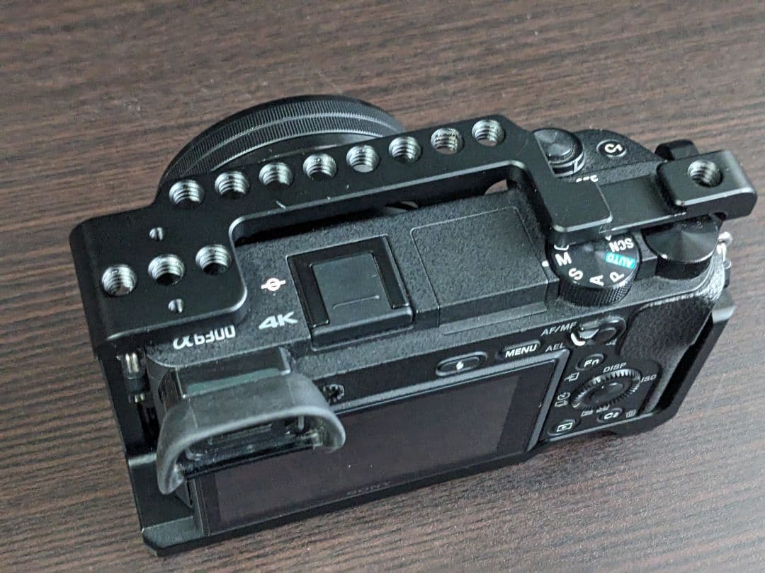 Sony α6300 ILCE-6300L パワーズームレンズキット ケージ付