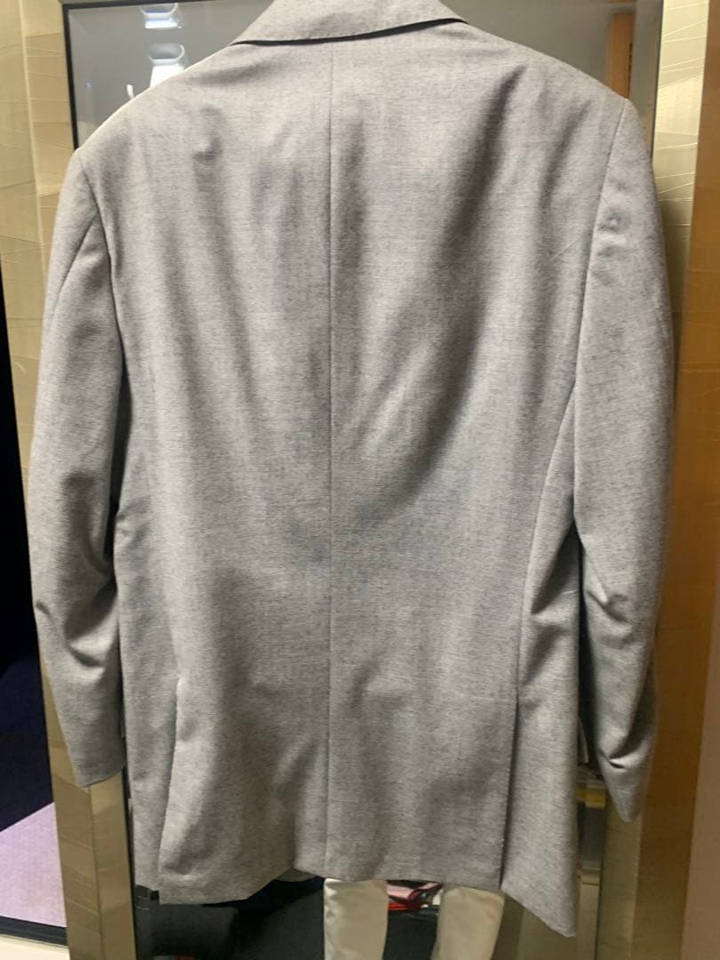 Kiton グレー ウールスーツ