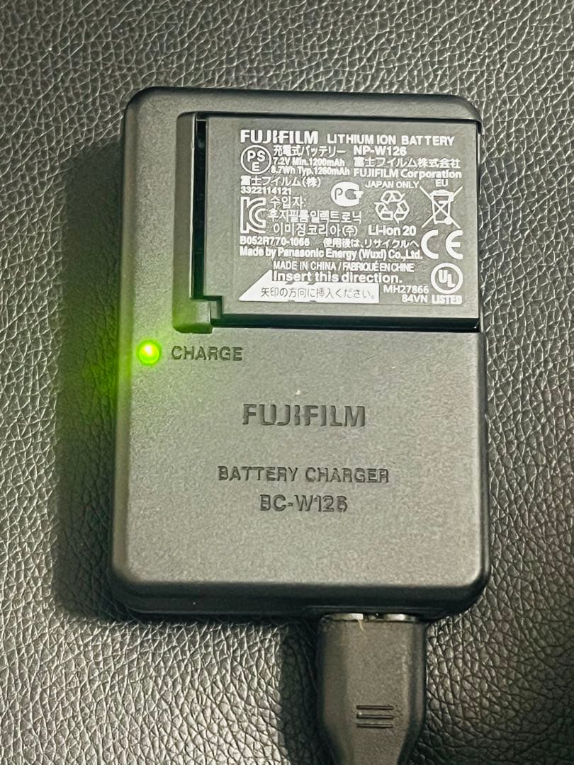 FUJIFILM フジフィルム ミラーレス X-T1 ブラック　レンズ付き