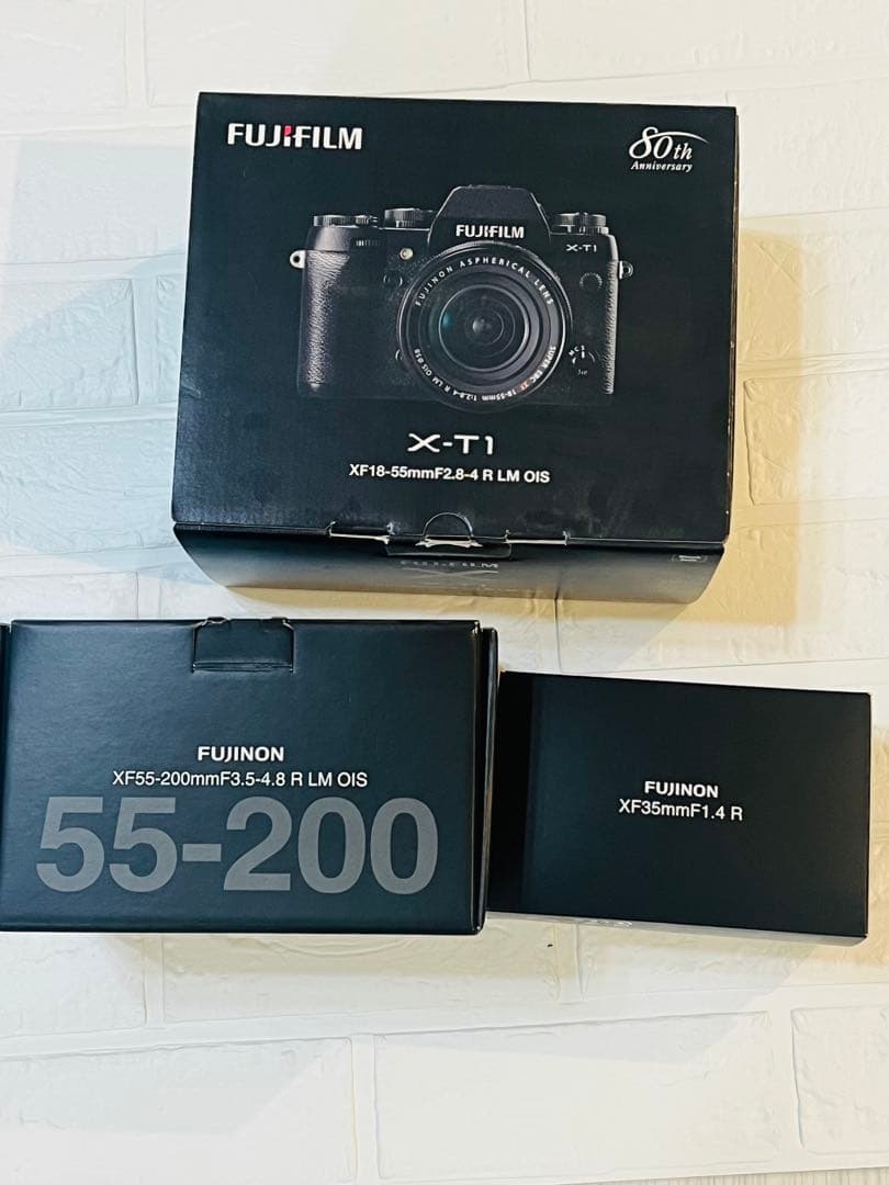 FUJIFILM フジフィルム ミラーレス X-T1 ブラック　レンズ付き