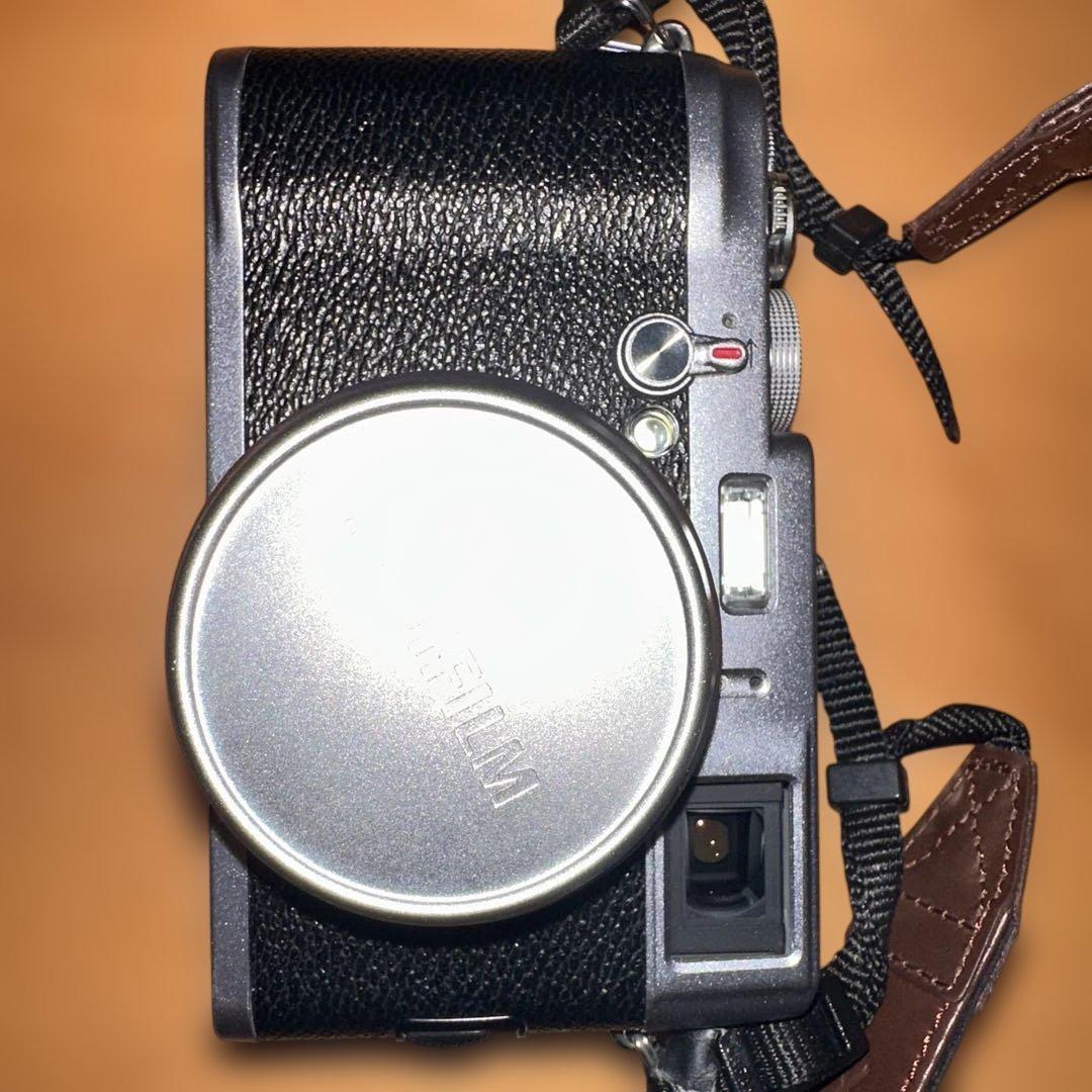 Fuji X100 コンパクトデジタルカメラ純正ケース付き