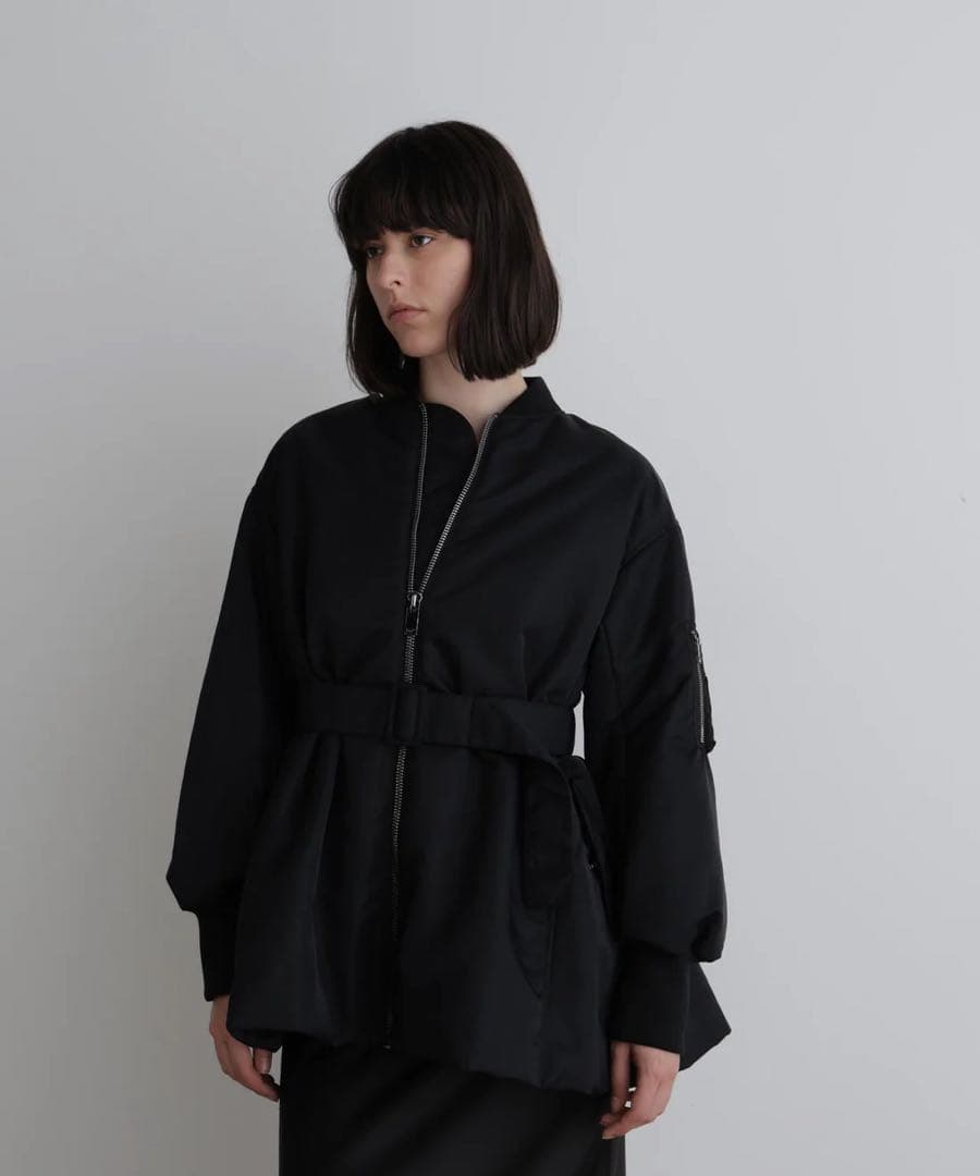 LE PHIL ナイロンウエストベルトパフィージャケット　未使用