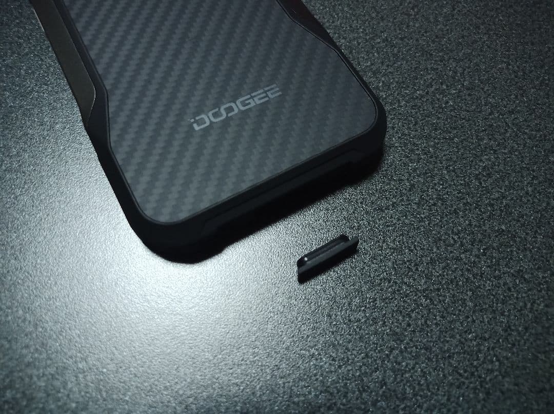 スマートフォン本体 DOOGEE V20