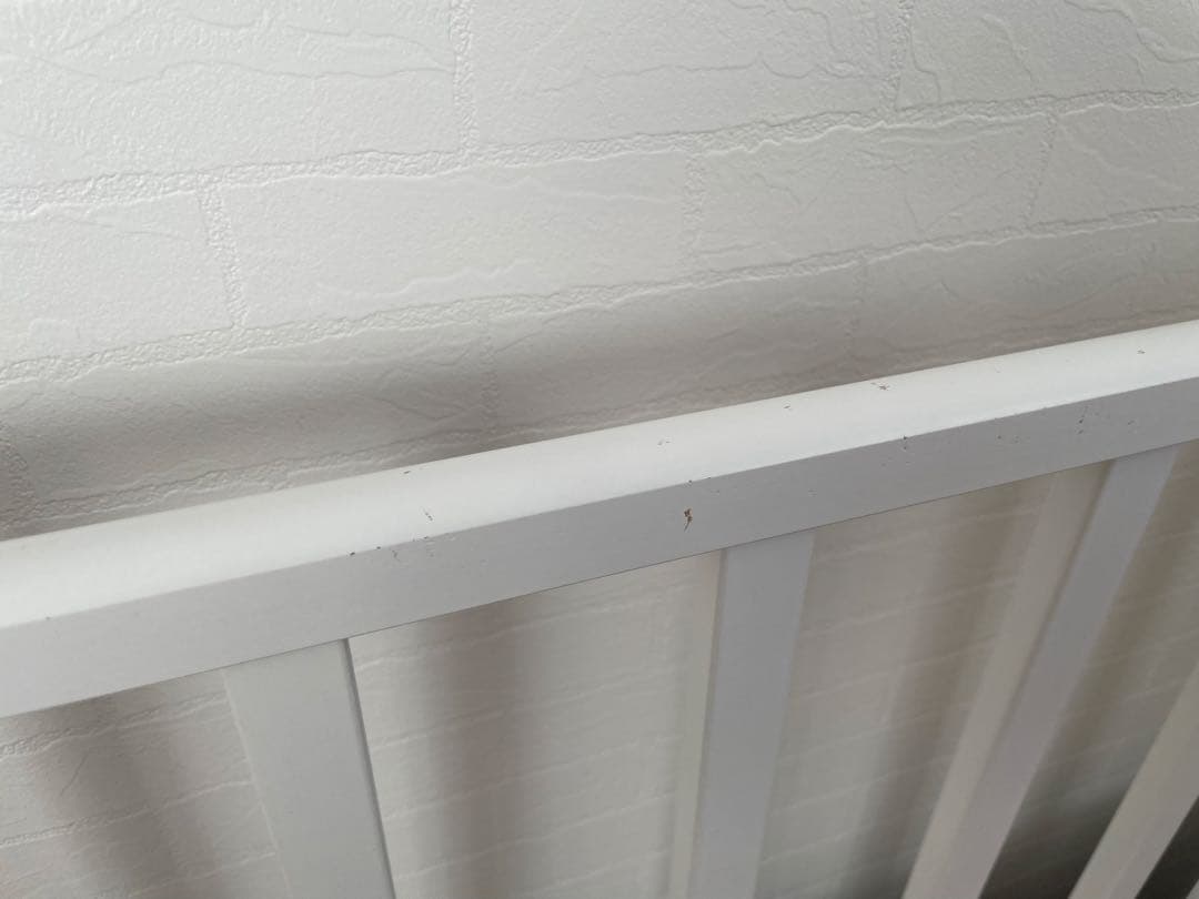 ベビーベッド　白