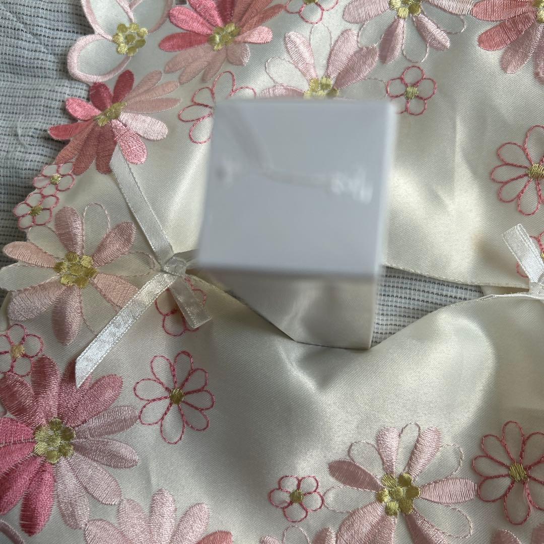 ピュアクリスタルのエムブランエッセンス　未開封品　35ml