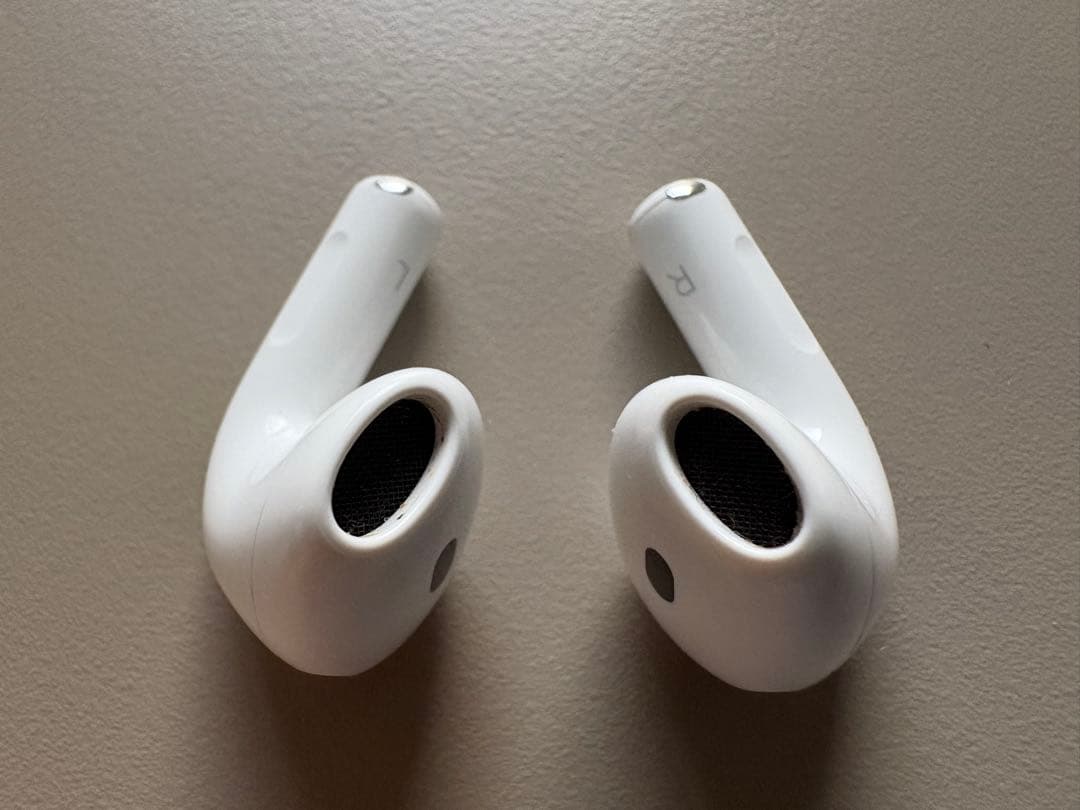 【ケース付き】AirPods 4 アクティブノイズキャンセリング搭載