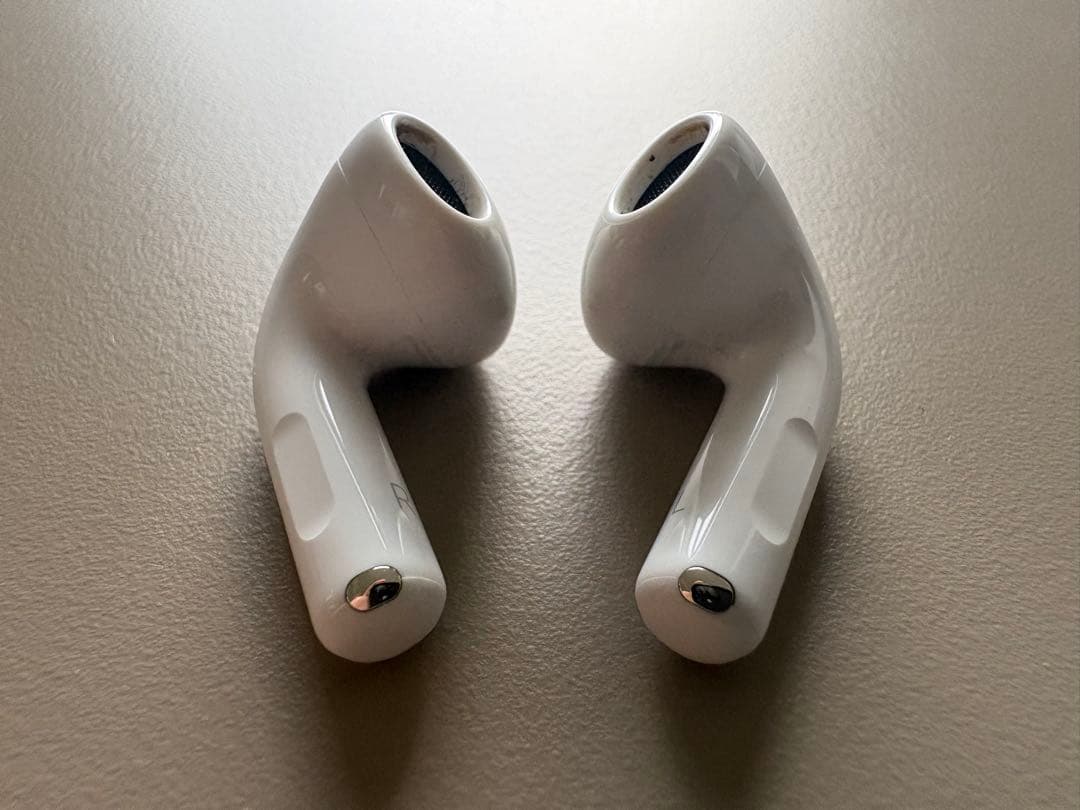【ケース付き】AirPods 4 アクティブノイズキャンセリング搭載