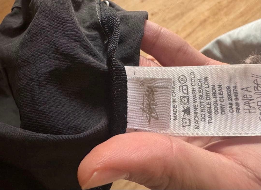 STUSSY フード付きナイロンジャケット Sサイズ ブラック　【即日発送】