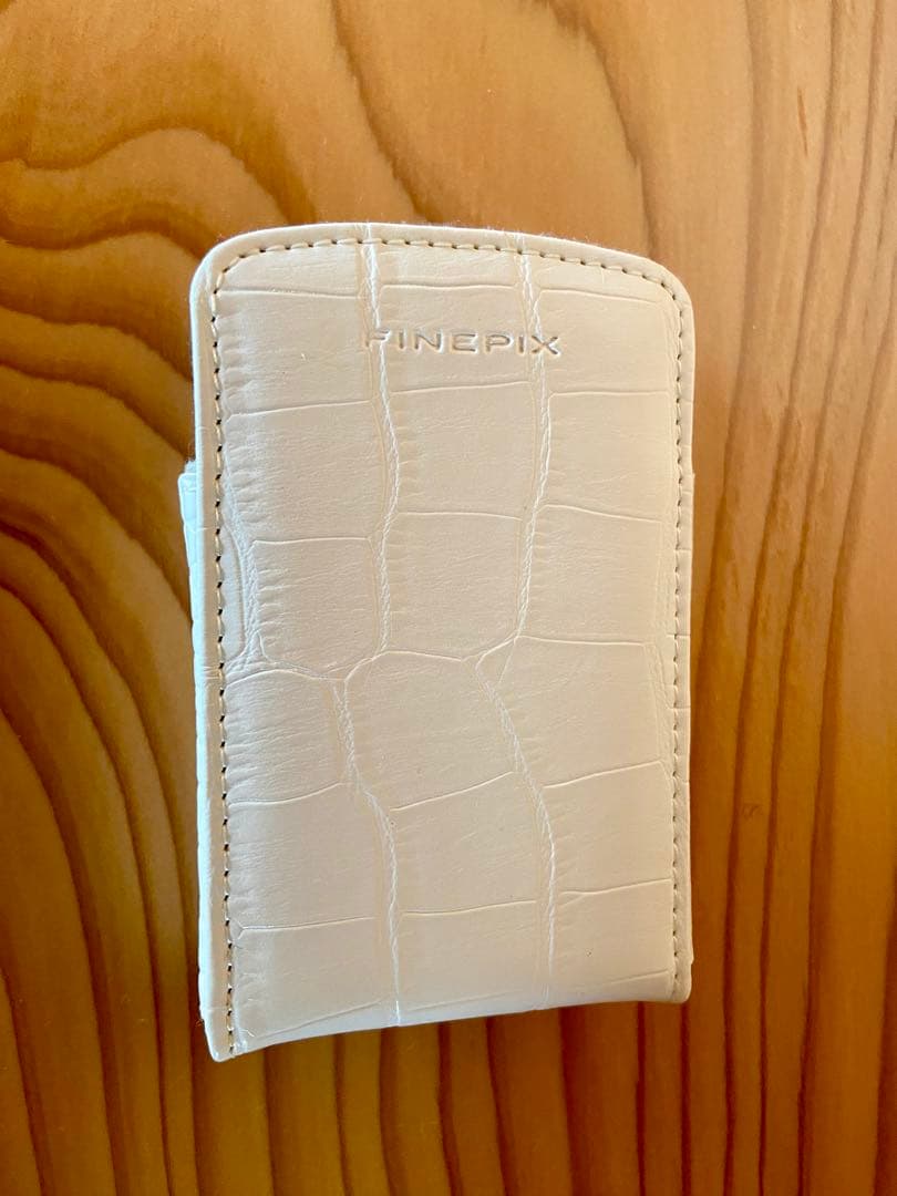 Fujifilm FinePix Z1100 EXR 16MP ピンク