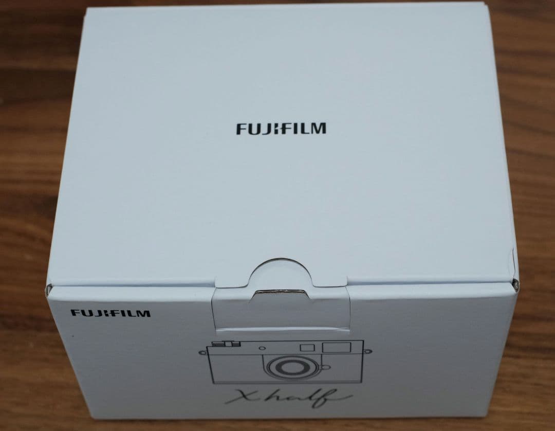 美品　富士フイルム　Fujifilm X-half シルバー　X-HF1