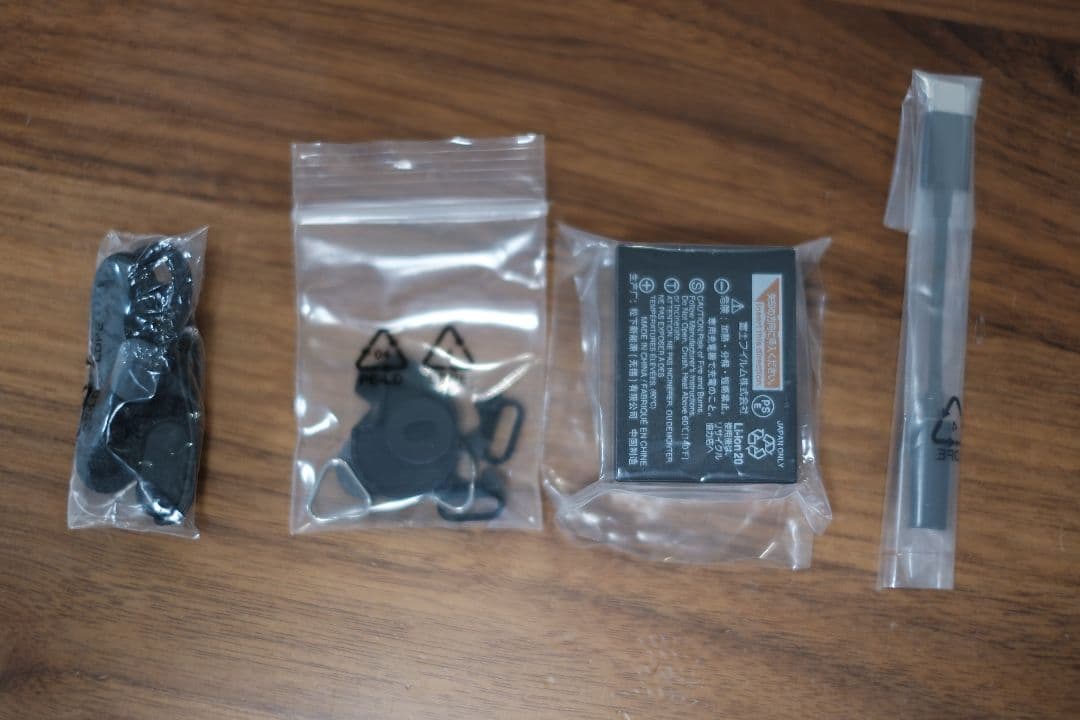 美品　富士フイルム　Fujifilm X-half シルバー　X-HF1