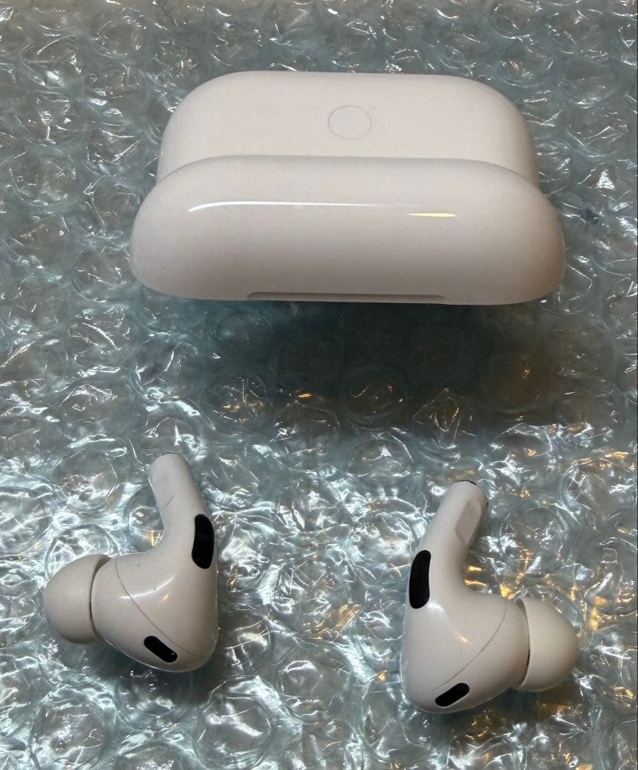 こ*ろ様 AirPods Pro 第2世代 Lightning ワイヤレス充電