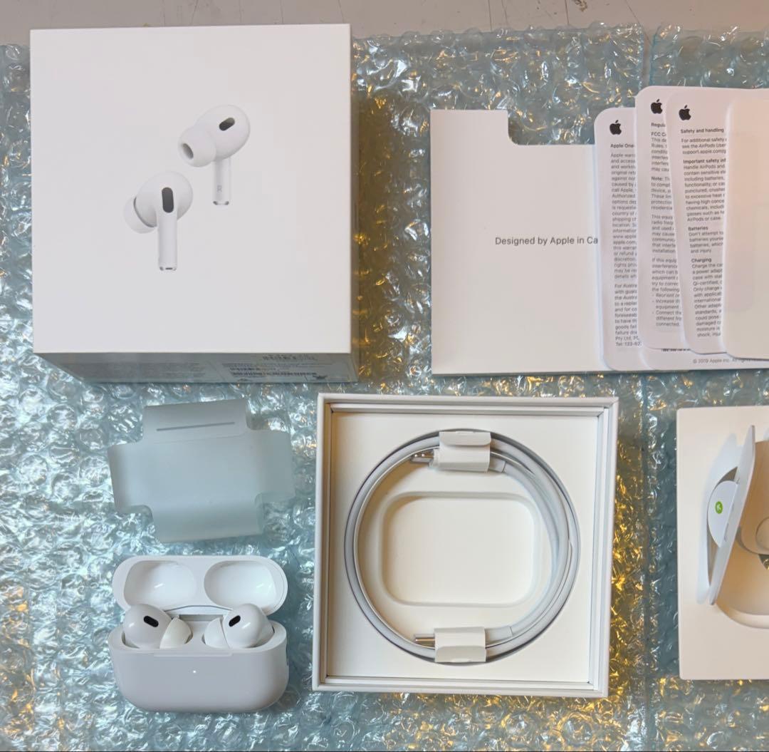 こ*ろ様 AirPods Pro 第2世代 Lightning ワイヤレス充電