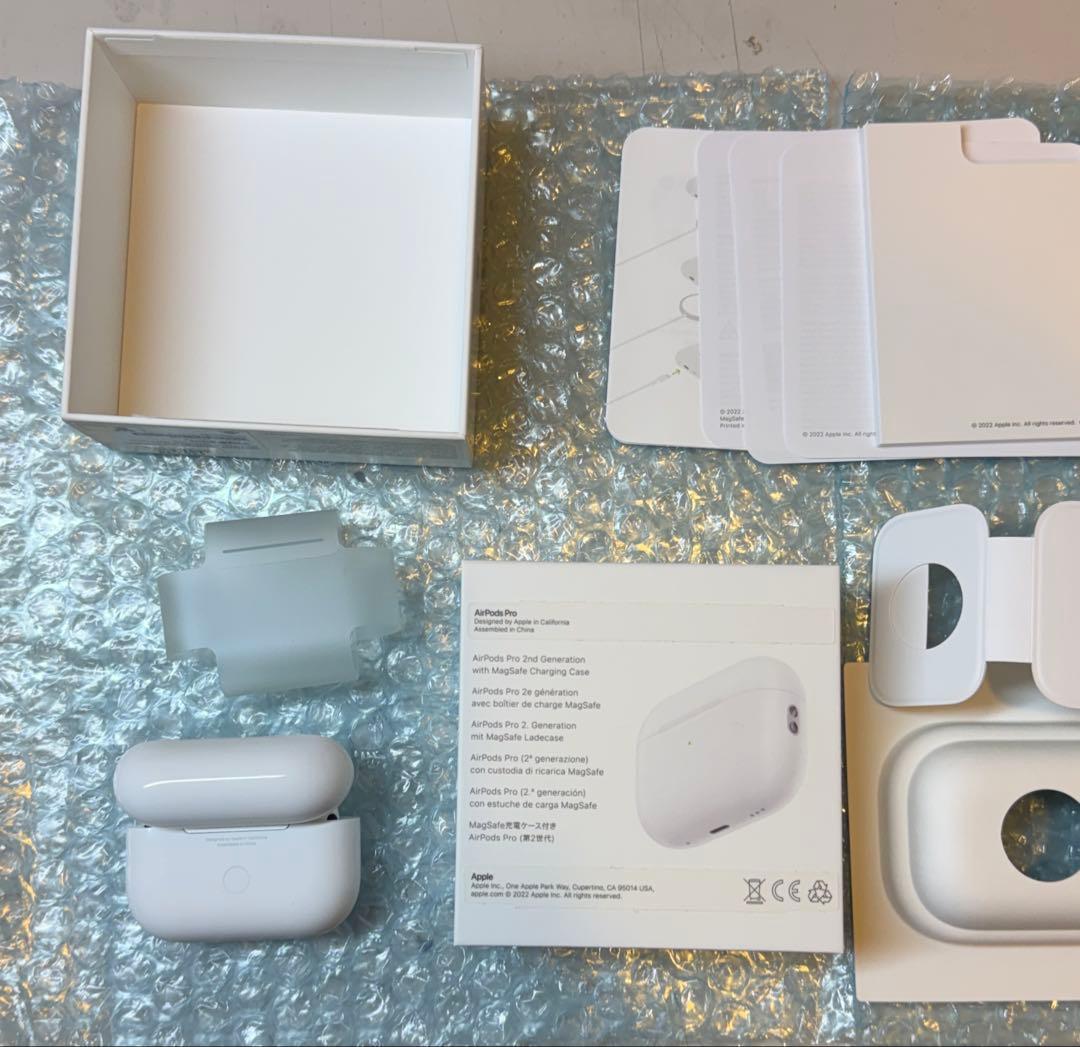 こ*ろ様 AirPods Pro 第2世代 Lightning ワイヤレス充電